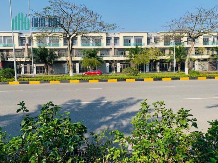 shophouse 3 tầng nằm trong phố đi bộ Vsip Bắc Ninh, chỉ hơn 6 tỷ, có sổ