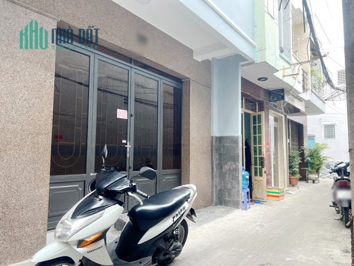 Nhà mới, sát MT Dương Bá Trạc, HXH P2Q8 - 12 triệu/Tháng