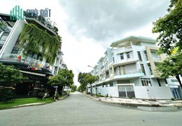 GẤP BÁN 7 CĂN NHÀ PHỐ LIỀN KỀ KDC DƯƠNG HỒNG, VIEW CÔNG VIÊN, 740M2, 5 TẦNG CHỈ NHỈNH 80 TRIỆU/M2
