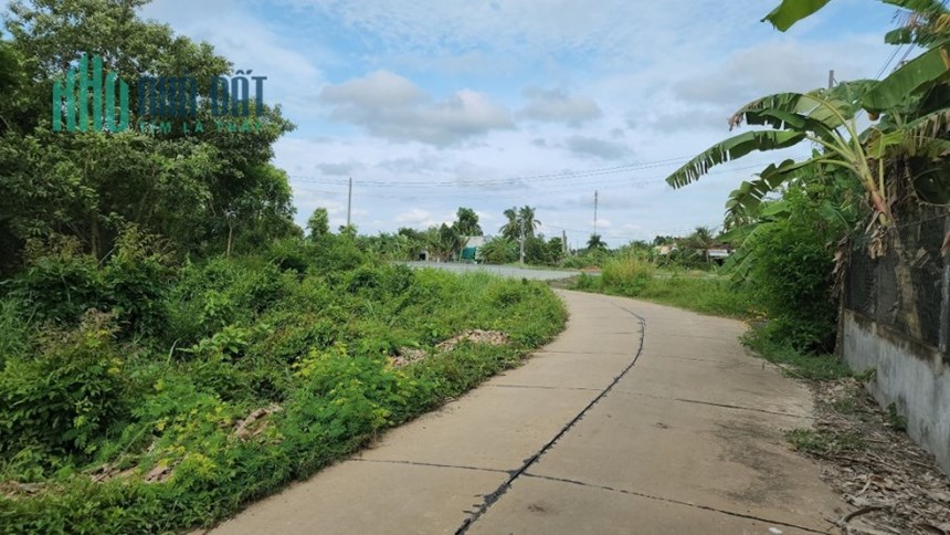 Chính Chủ Cần Bán Hoặc Cho Thuê Đất 2 Mặt Tiền Tại Đường Vành Đai, TP. Tân An, Long An.