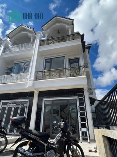 [ Nhà đẹp ] Chỉ 4.7 tỷ sở hữu căn Nhà đẹp đường Nguyễn Đình Quân, Đà Lạt