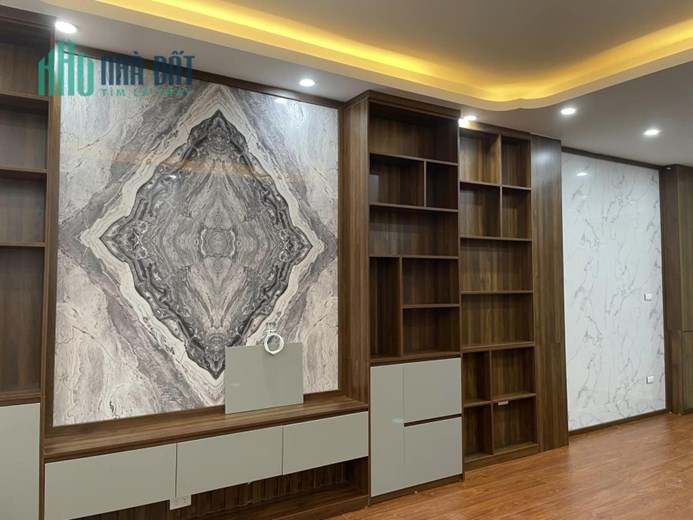 Siêu hiếm cc bán nhà Mỹ Đình gần 40m2 x 6T, thang máy, đầy đủ nội thất, giá hơn 4 tỷ