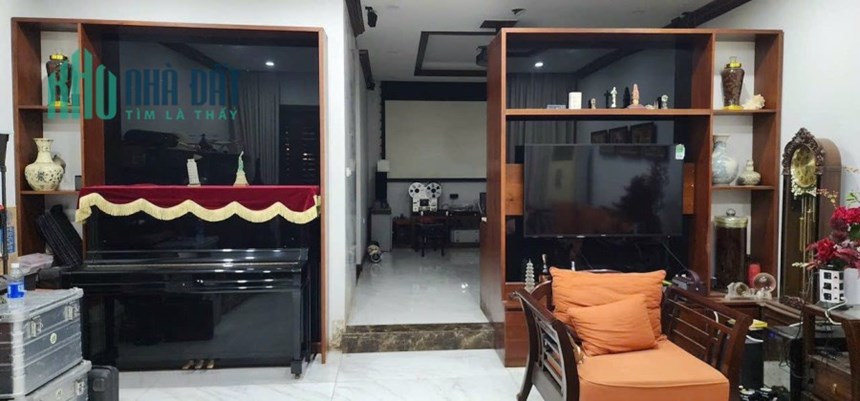 Cho thuê nhà Trung Kính, 75m2 mặt tiền 6m thang máy làm văn phòng, nhà ở