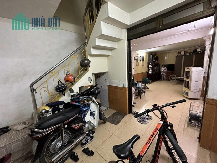 BÁN NHÀ NHÂN HÒA, THANH XUÂN, 20M Ô TÔ, SỔ PHÂN LÔ, 40/43M2*MT3.6M*4.8 TỶ.