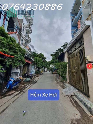 Nhà Bán Gần Ngã Tư Bốn Xã, Hẻm Xe Hơi,3 Tỷ 3