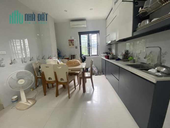 Giá cực tốt! Mặt phố Phan Kế Bính 58m2; mt 7m xây 5 tầng mới đẹp. giá 18 tỷ