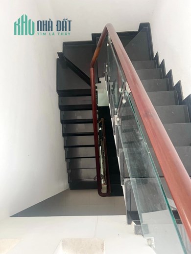 Cho thuê NNC 4 tầng hẻm ô tô đường Bùi Minh Trực P6Q8. Giá 10 triệu