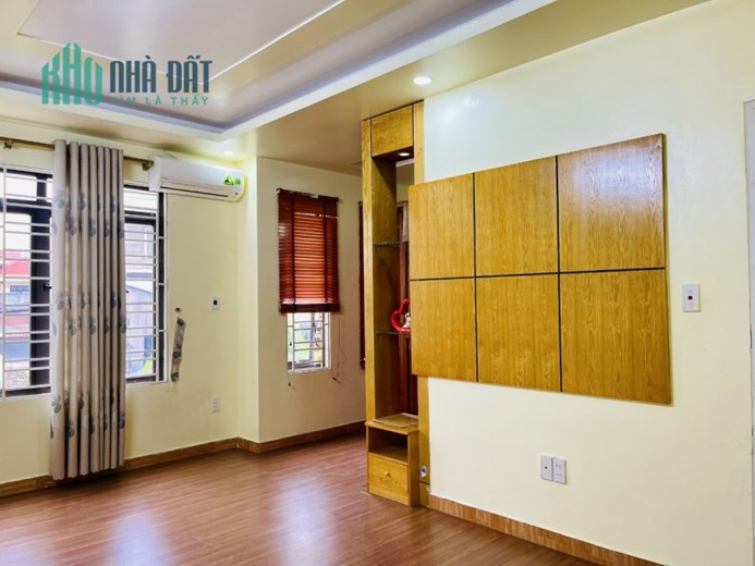 Bán nhà 48m2 x 3 tầng ngay ngõ Ngô Gia Tự giá 2.65 tỷ