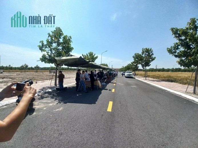 BÁN 100M2 đất ngay trục thương mại 17m giá 1ty550