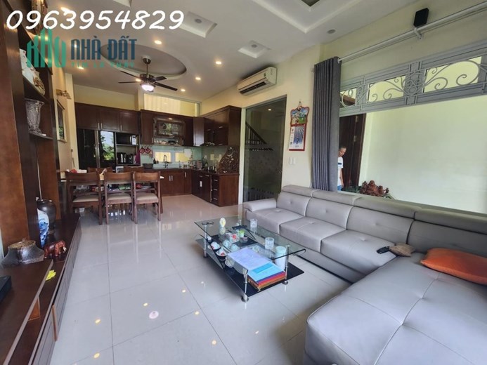 NHÀ MAI ANH TUẤN, QUẬN ĐỐNG ĐA, Ô TÔ TRÁNH, Ô TÔ VÀO NHÀ, CHỈ 18 TỶ