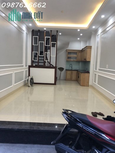 TRẦN CUNG NHÀ ĐẸP 5 TẦNG 3PN GIÁ CHỈ 4 TỶ 8