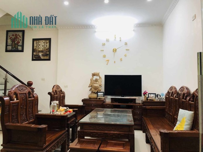 Cho thuê nhà nguyên căn, HGĐ, 50m2, 5T, 5N, đủ đồ, 14.5tr, Tân Xuân.