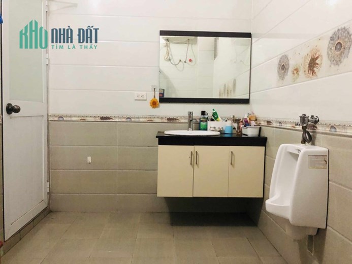 Cho thuê nhà nguyên căn, HGĐ, 50m2, 5T, 5N, đủ đồ, 14.5tr, Tân Xuân.