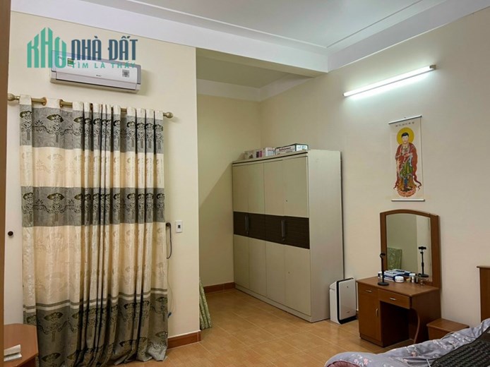 Bán nhà 2 tầng dân xây khu phân lô 193 Văn Cao, diện tích 90m GIÁ huỷ diệt 4.3 tỉ