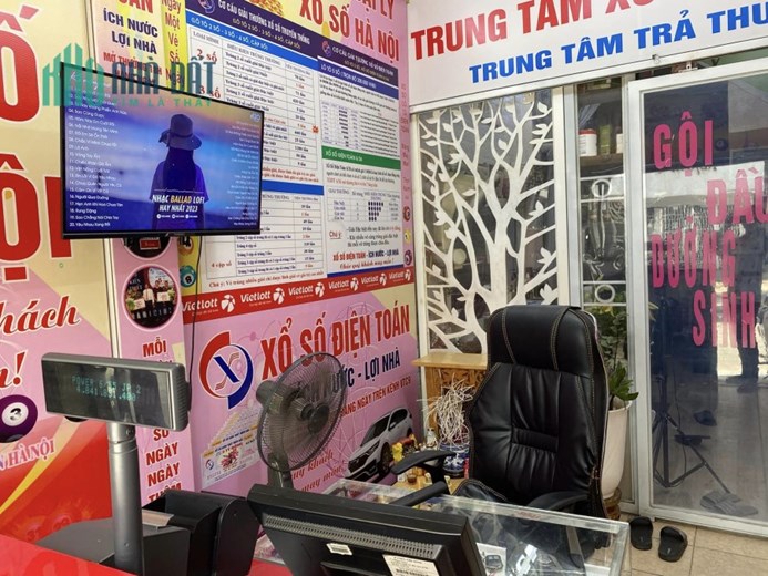 Cần sang nhượng cửa hàng vietlot! Đ/c : 313 Văn Chương, Đống Đa, Hà Nội.