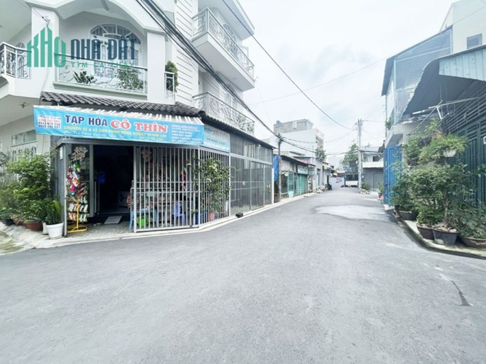 QUẬN 12 GIÁP GÒ VẤP - NGANG 5M HIẾM, 100M2 - XE 7 CHỖ VÀO NHÀ - GẦN SIÊU THỊ METRO, CHỈ NHỈNH 4 TỶ.