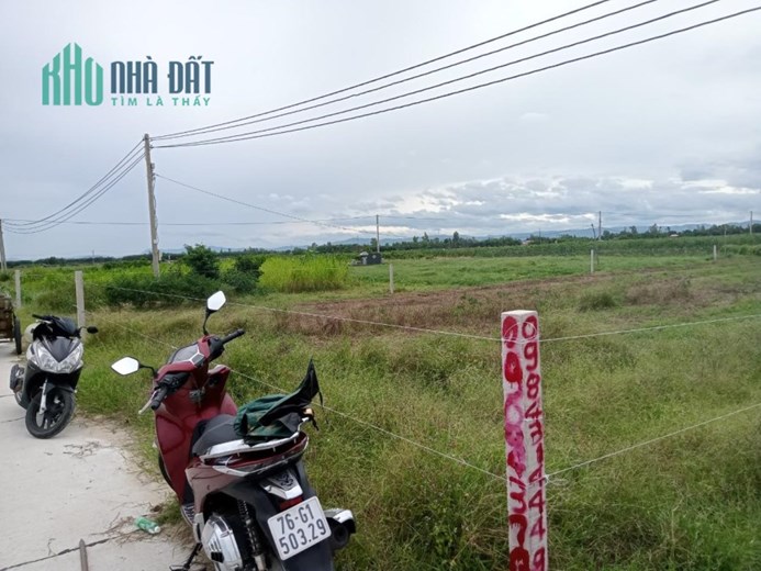 CHÍNH CHỦ CẦN  BÁN  NHANH Lô Đất Gần Biển Tại Xã Đức Phong, huyện Mộ Đức, tỉnh Quảng Ngãi.