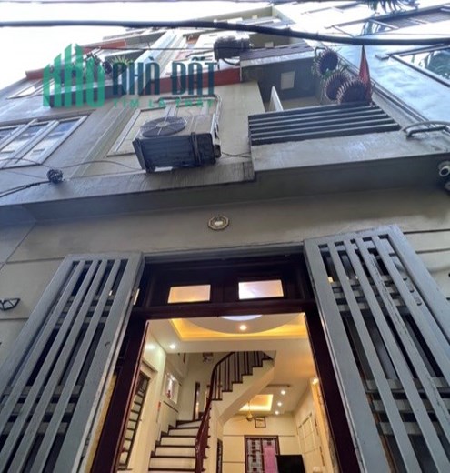 TRUNG TÂM CẦU GIẤY – NHÀ ĐẸP PHÂN LÔ – GẦN Ô TÔ – DÂN TRÍ CAO – AN SINH ĐỈNH – 40m2, 5.5 TỶ