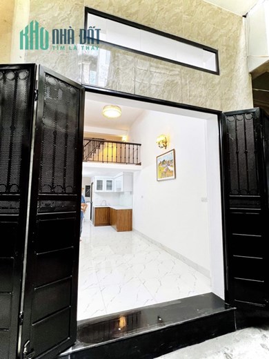 VI TRÍ NHÀ ĐẸP CHỈ 20M RA MẶT PHỐ THỤY KHUÊ TÂY HỒ DT: 26M2 4 TẦNG 2 MẶT NGÕ THÔNG THOÁNG GIÁ: 3.3