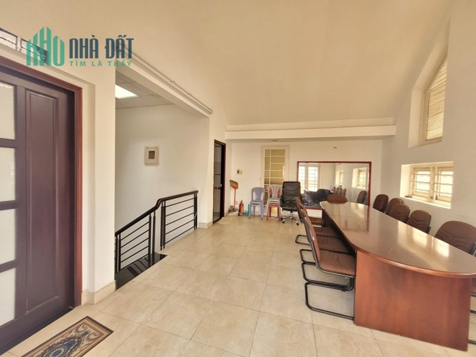 KHU VIP CẠNH SÔNG BIỆT THỰ MẶT TIỀN NỘI BỘ -10x20M HIẾM CÓ- RẺ BẤT NGỜ