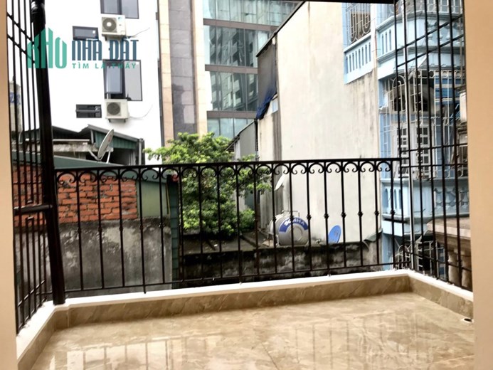 VI TRÍ NHÀ ĐẸP CHỈ 20M RA MẶT PHỐ THỤY KHUÊ TÂY HỒ DT: 26M2 4 TẦNG 2 MẶT NGÕ THÔNG THOÁNG GIÁ: 3.3