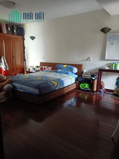 Bán nhà Mặt tiền Bàu Cát ngay Đồng Đen, DT: 8x22m, nhà 2 Tầng, tiện xây Biệt thự, 26 tỷ.