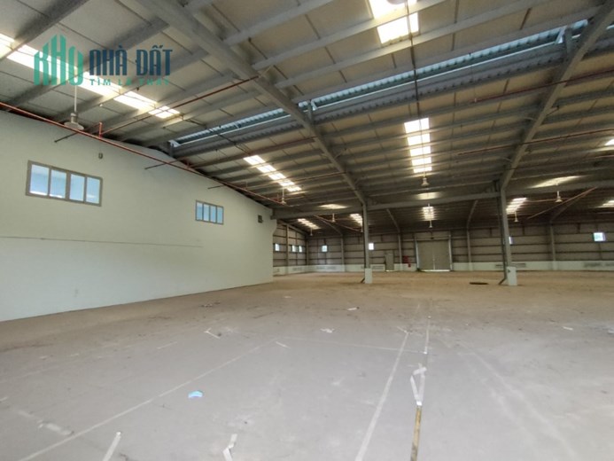 Cho thuê kho mặt tiền đường Đào Trí, 1000m, giá 110k/m