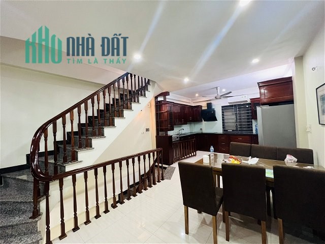 63m 4tầng 7.6 tỷ Đào Tấn Gần phố ,Dân xây ở ngay