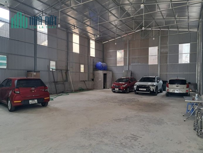 CHO THUÊ KHO NHÀ XƯỞNG THANH TRÌ - VẠN PHÚC DT 200M2, MT 10M, GIÁ 15 TRIỆU/THÁNG.