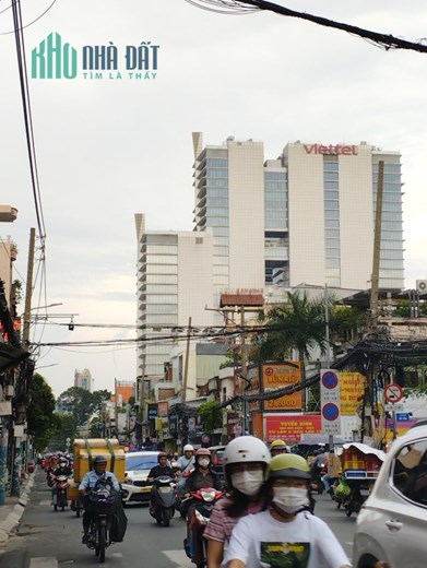 Ngộp HXH Quận 3 Ngay Vòng Xoay Dân Chủ - 4x17m