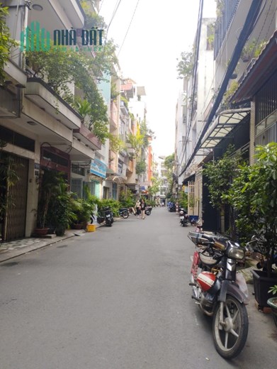 Ngộp HXH Quận 3 Ngay Vòng Xoay Dân Chủ - 4x17m
