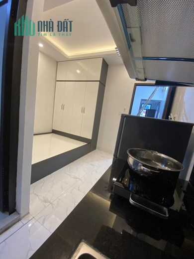 Siêu Hiếm, bán CCMN Trung kính 45m2 x 5T, ô tô gần 9 phòng Khép kín, full NT, 6,9 tỷ.