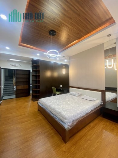 NGộp Hoàng Văn Thụ Tân Bình - HXH Sát MT - 68m2