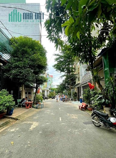 Nhà Tân Kỳ Tân Quý, 80m2, Giá Rẻ 5.3x15x3tầng, Hẻm Ô Tô, Đối Diện Aeon, Chỉ 6.5 Tỷ