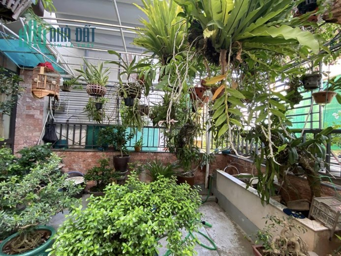 BÁN BIỆT THỰ VỚI THIẾT KẾ  SÂN VƯỜN TUYỆT ĐẸP, KHU VỰC VIEW SÔNG . TẠI ĐẠI MẠCH. DT 400M. OTO TRÁNH