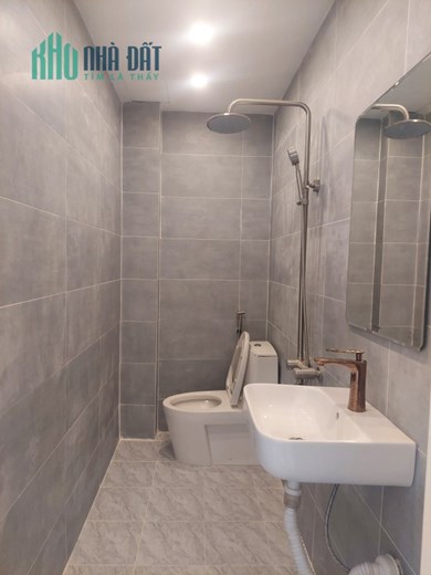 Bán nhà đẹp hxh Tân Phú 72m2, sát mặt tiền tiện kinh doanh, công nhận đủ