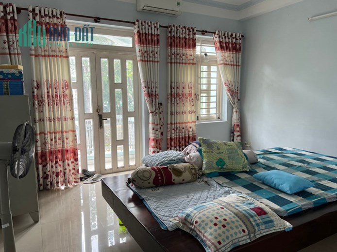 Nhà mặt tiền đường D2 tăng nhơn phú A, DT 110m , 3 lầu, vị trí đẹp