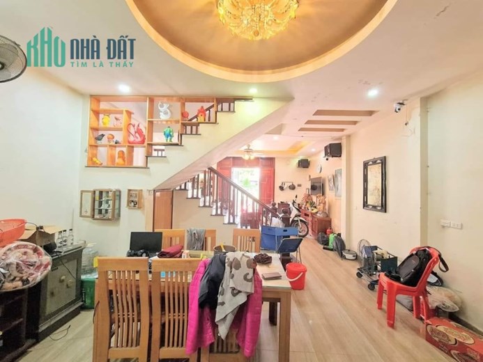 Bán nhà Tân Mai, Kim Đồng 58m, 2T, Mt 5m, ngõ rộng, tự xây cực chất, chỉ 2.25 tỷ