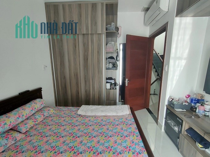 Bán nhà mặt tiền kinh doanh đường Gò Xoài, BHHA, Bình Tân,70m2, 4 tầng, ngang 5m.