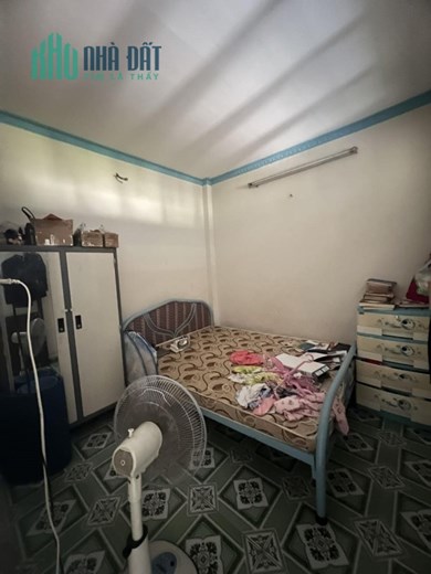 Bán gấp nhà Hoà Bình Tân Phú nhà cấp 4 81m2 ngang khủng 6m chỉ 6,6 tỷ TL.