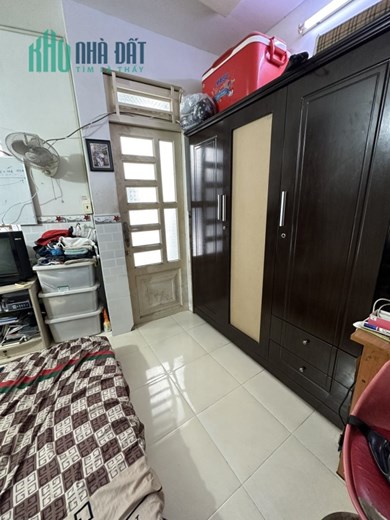 Cần Chủ Mới Chăm Lo Căn Nhà Cần Bán 11m2, Đường Huỳnh Văn Bánh,Phường 12, Quận Phú Nhuận.