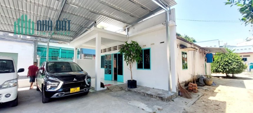 Bán nhà Hẻm xe hơi Đường số 4, Trường Thọ, Thủ Đức, 155m2, giá chỉ hơn 7 tỷ.