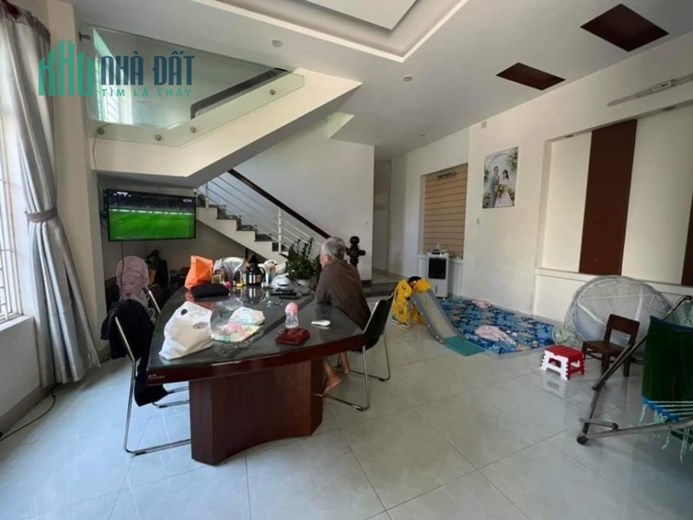 Bán Nhà Mặt Tiền Nguyễn Thị Minh Khai P. Ngô Mây Quy Nhơn , 174m2 , 3 Mê , Giá 4,9 Tỷ