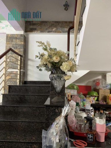 Bán Nhà Mặt Tiền Ngay Chợ Tân Hương Dt 4.5m x 19m, 3 tầng , 3pn Giá Chỉ 10,5 tỷ