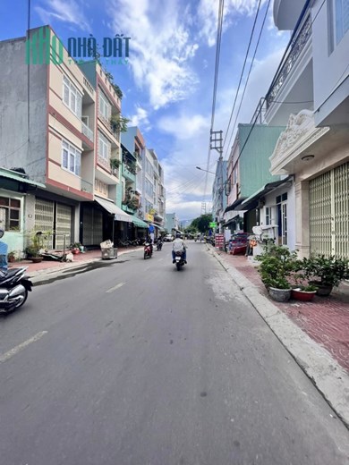 Bán Đất Tặng Nhà Cấp 4 Mặt Tiền Hoàng Văn Thụ P.Ngô Mây Quy Nhơn , 88m2 , 5,2 Tỷ
