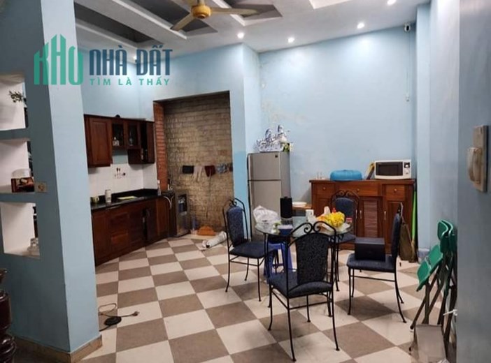 Nhà Trần Thái Tông Cầu Giấy 61m, 5t giá 7.9 tỷ, ở và kinh doanh 0343564283