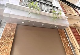 NHÀ PHỐ TRIỀU KHÚC - HÀNG XÓM VĂN QUÁN - Ở NGAY - 5tầng R4m chỉ 4tỷ