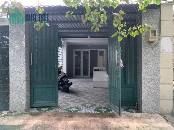 (bán thấp hơn ĐỊnh Giá 1 tỉ 8) Nhà SỔ Riêng sát CHỢ HÓC MÔN - BÁN GẤP trả Bank - ĐỊNH GIÁ 6T3, BÁN