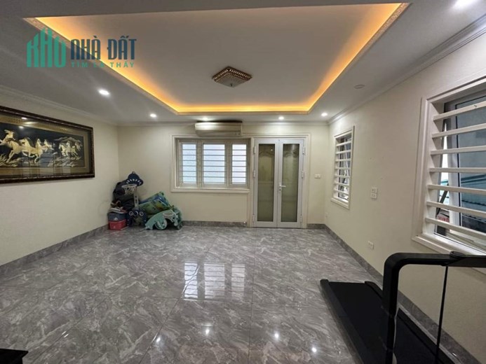 NHÀ TÂN MAI- SÁT ĐƯỜNG ĐÔI 40M2 - 5T,Ô TÔ, 3 TỶ 56TỶ NHÀ ĐẸP Ở LUÔN