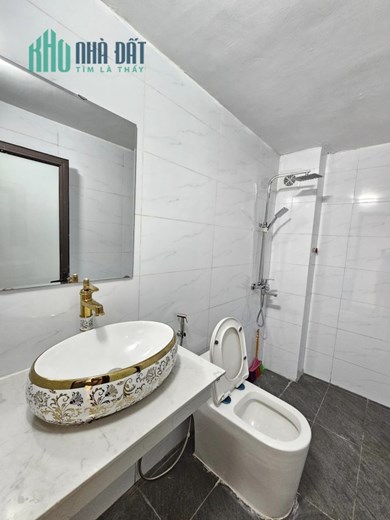 Hot! Nhà mới đẹp Trần Quốc Hoàn gần phố khu vực vip nhiều tiện ích nhà 2 mặt ngõ ô tô vào giá chỉ
